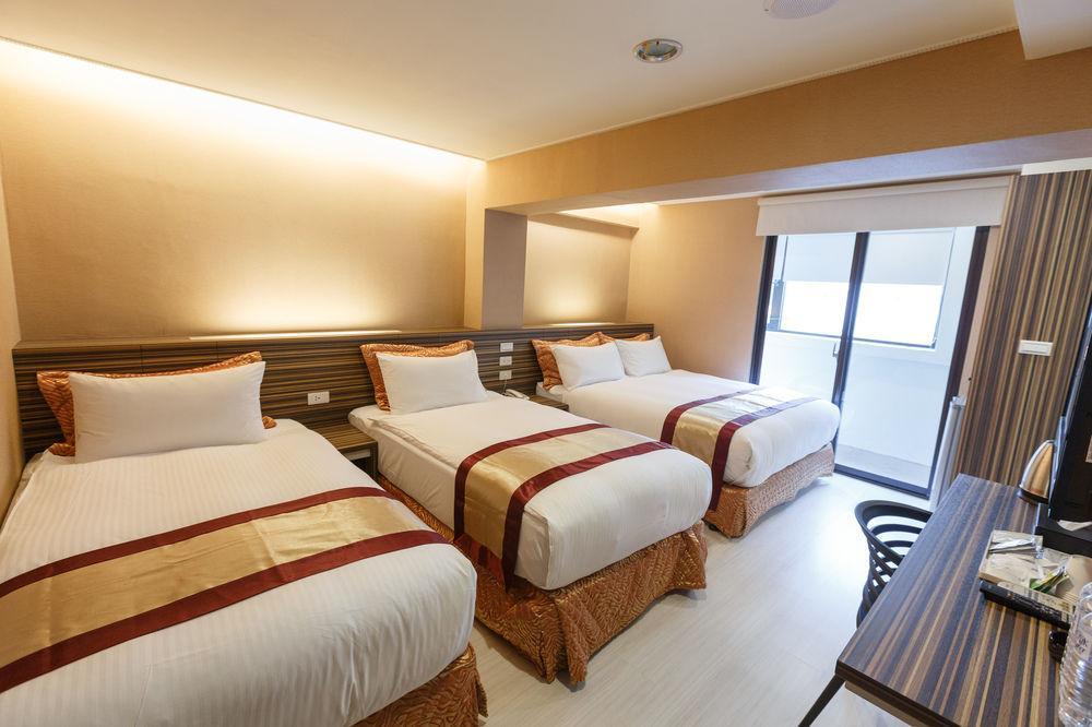 Wecan Hotel เกาสง ภายนอก รูปภาพ