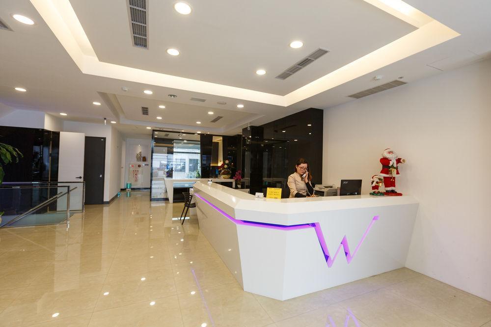 Wecan Hotel เกาสง ภายนอก รูปภาพ