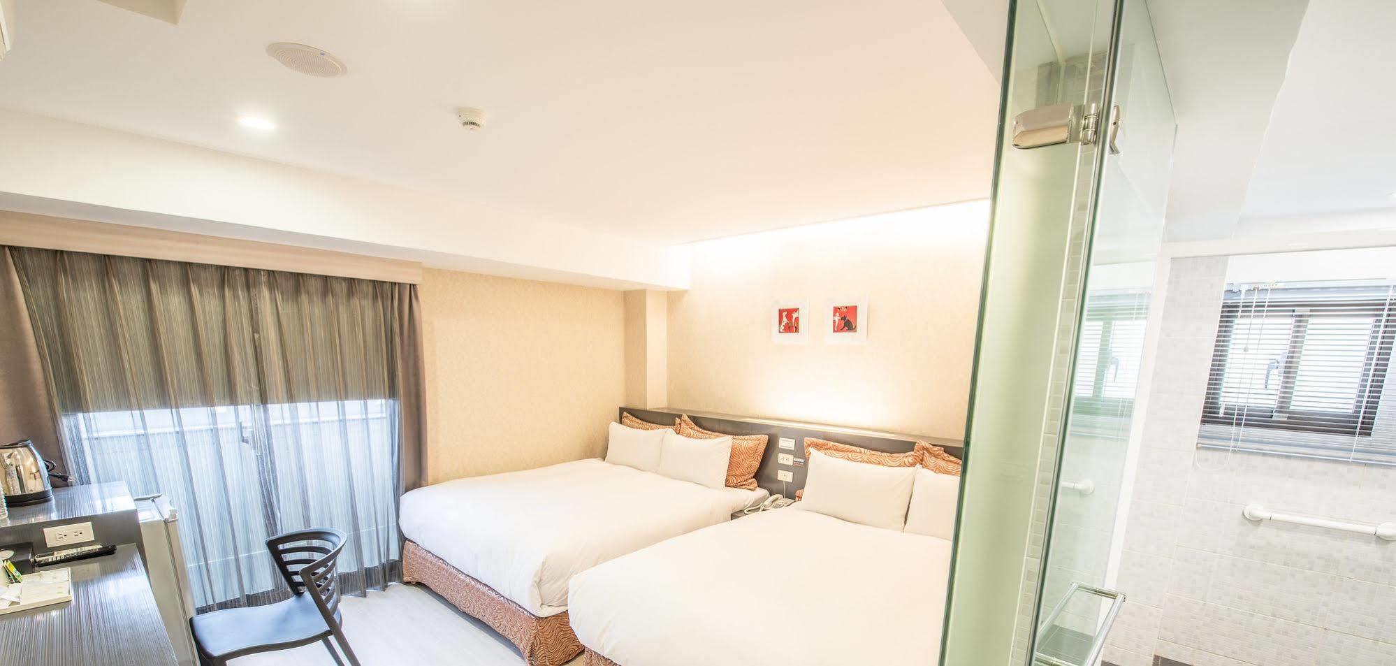 Wecan Hotel เกาสง ภายนอก รูปภาพ