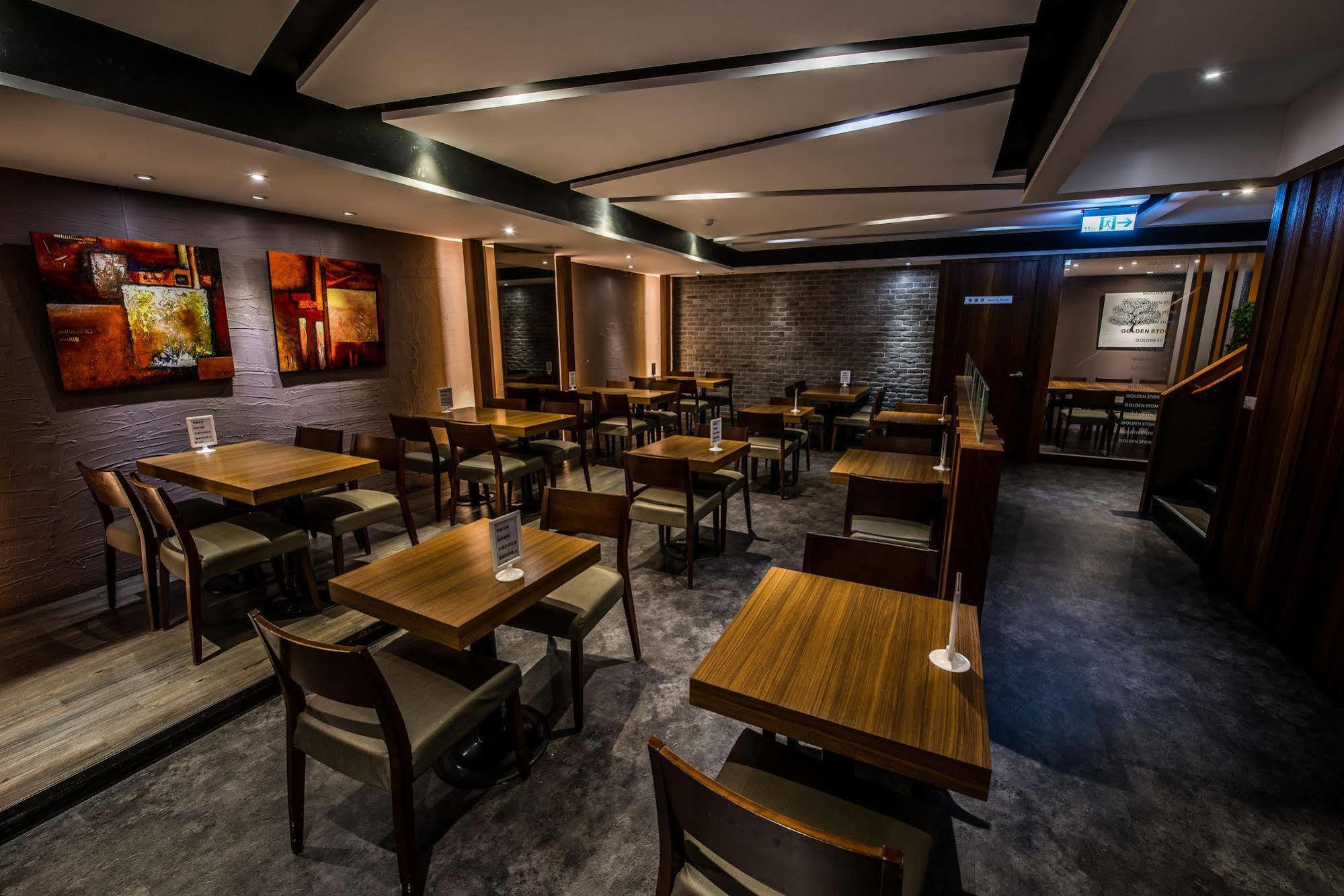 Wecan Hotel เกาสง ภายนอก รูปภาพ