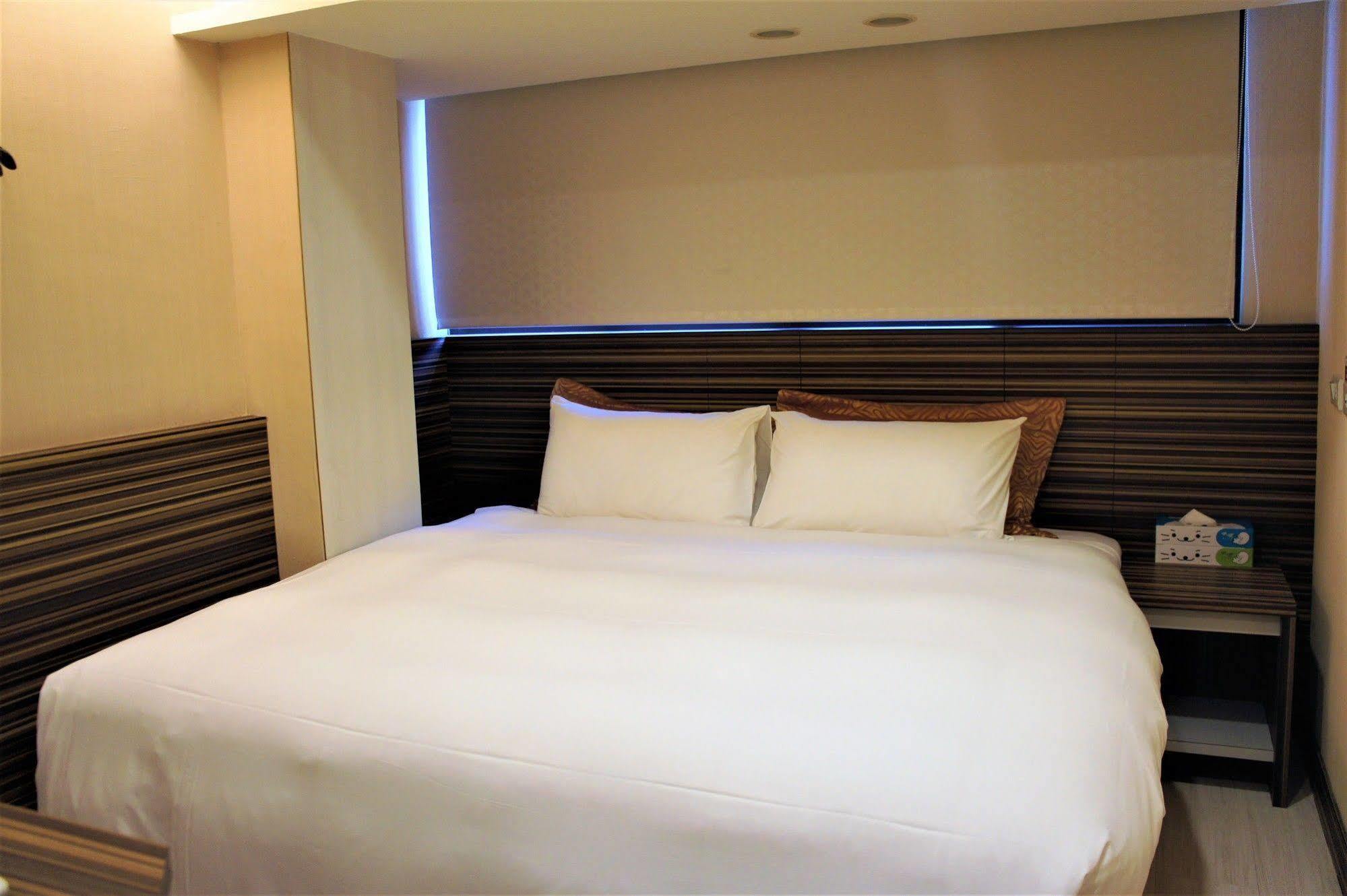 Wecan Hotel เกาสง ภายนอก รูปภาพ