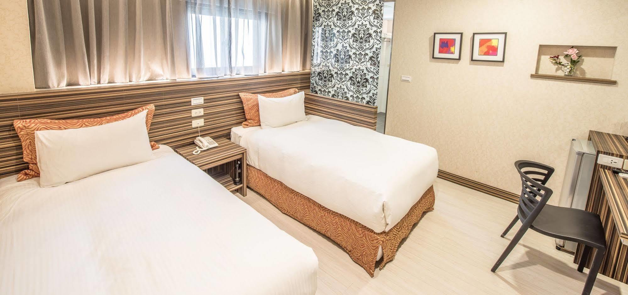 Wecan Hotel เกาสง ภายนอก รูปภาพ